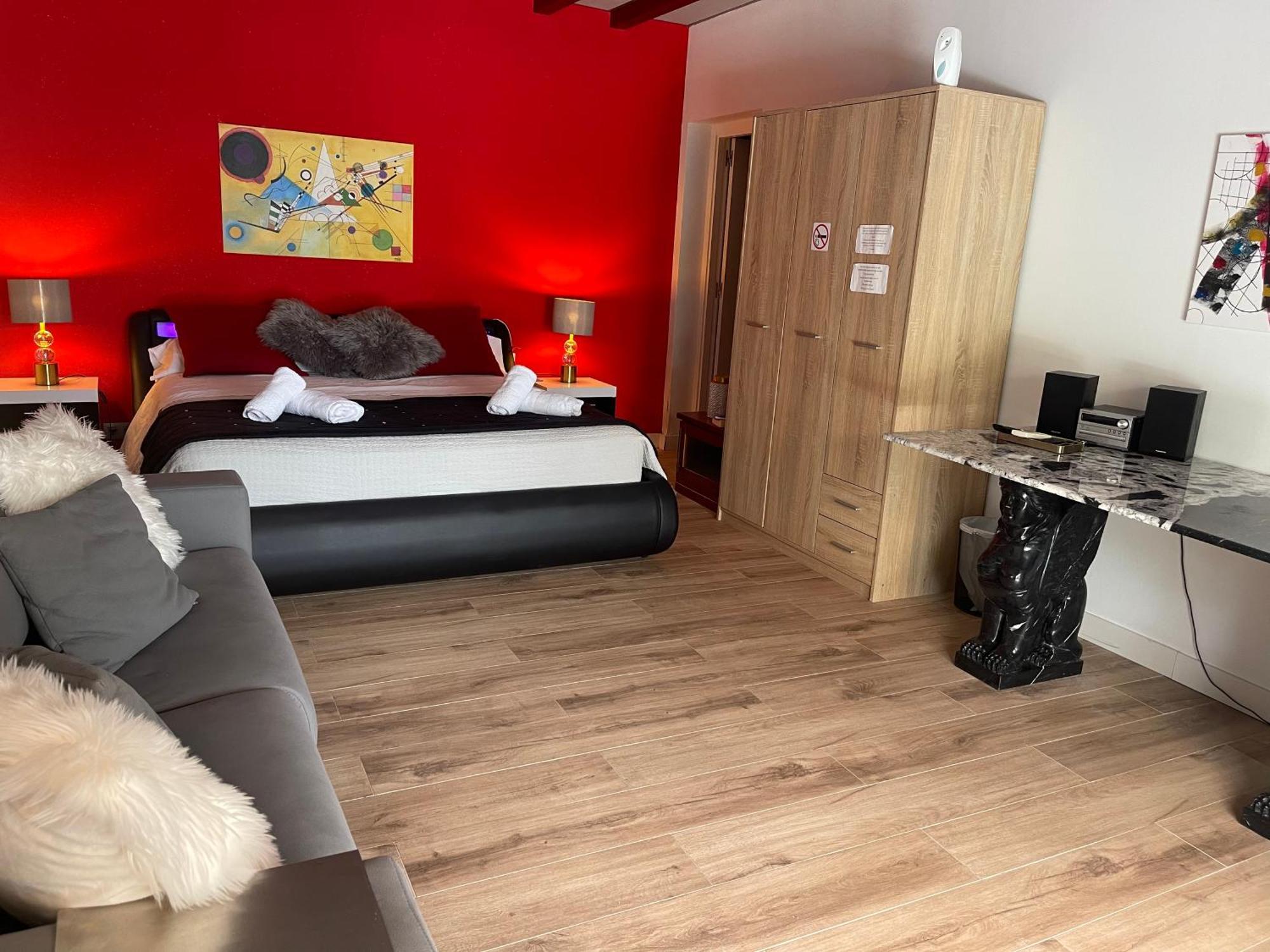 1 Habitacion Con Bano Privado Frente A La Piscina, Maximo Para 4 Personas, No Es La Casa Completa,1Cama Y 1 Sofa-Cama San Vicente Raspeig מראה חיצוני תמונה
